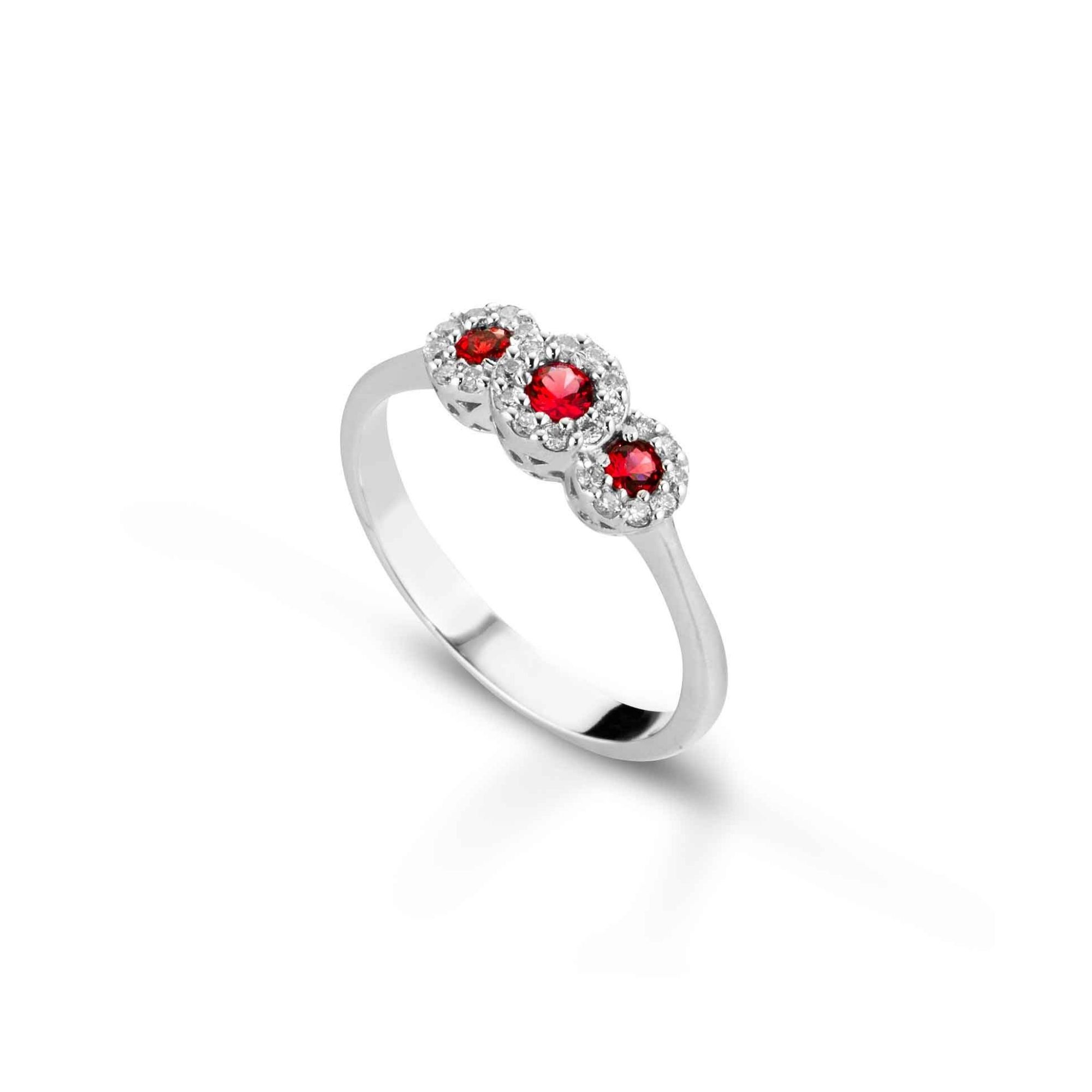 Anello trilogy con diamanti e rubini Trilogy ring with diamonds and rubies sconto discount