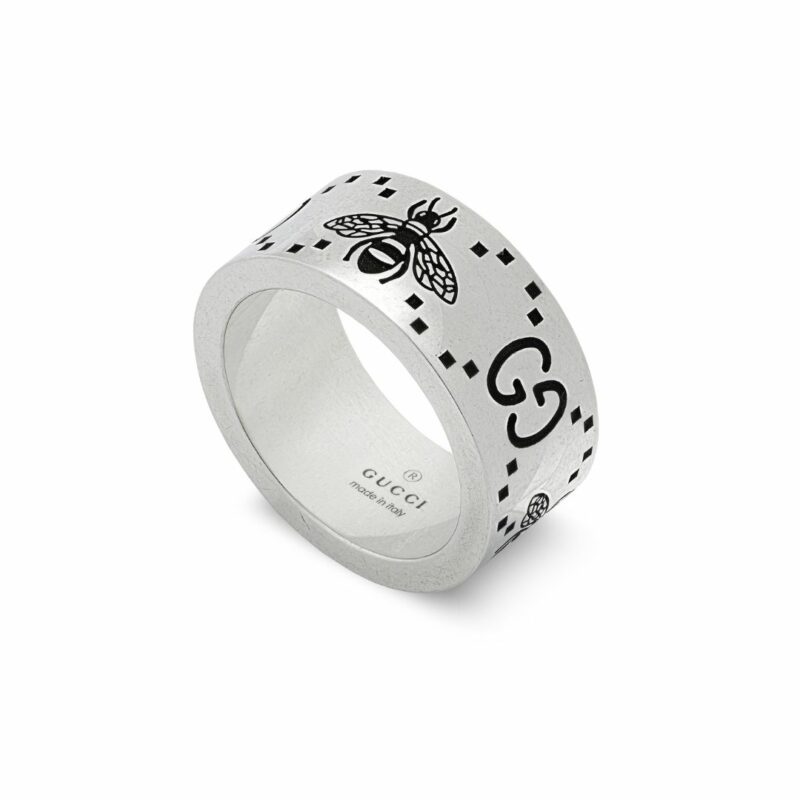 ello gucci bee a fascia sottile con incisione ape e GG ring signature